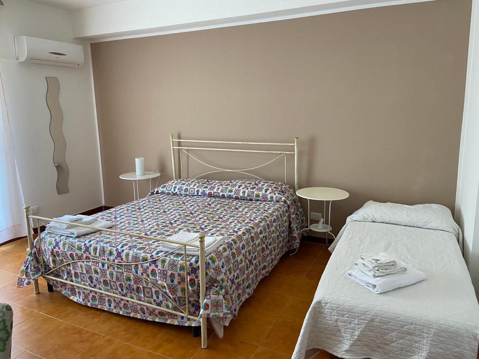 Dragonfly Rooms New Trapani Exterior foto